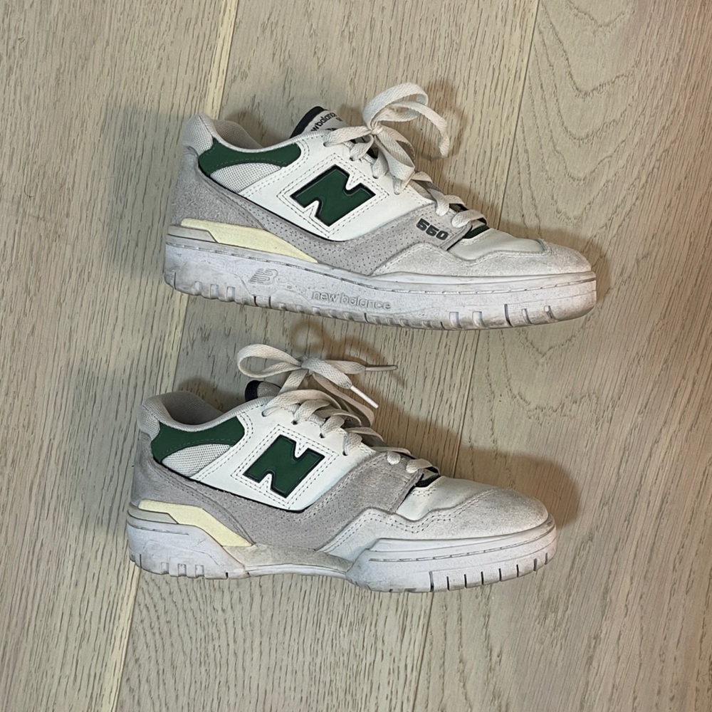 New Balance 550 with green